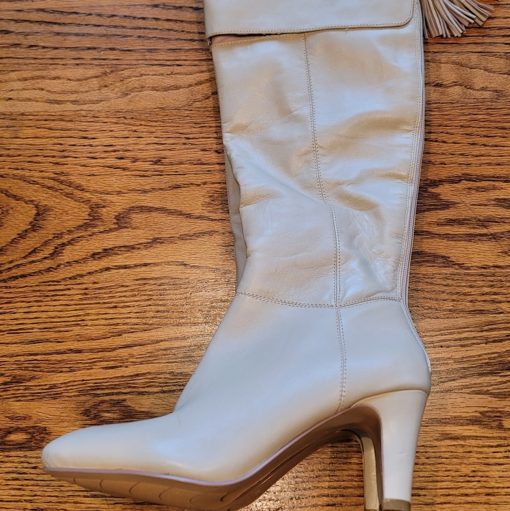 NWOT Bandelino Beige Genuine Leather Tall Over The Knee Tassle Boots Hee…